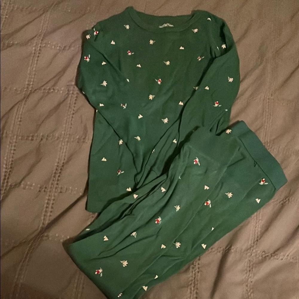 Wondershop Green Pajama Set with Geometric Print